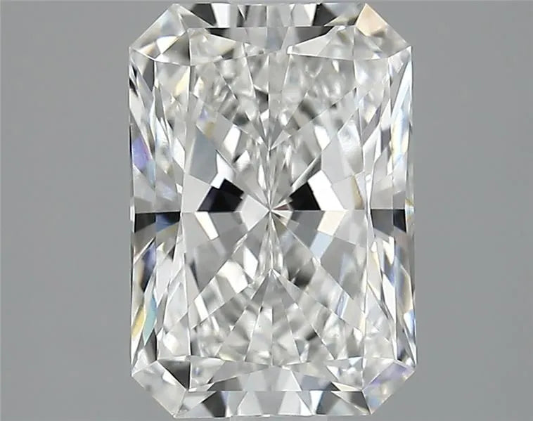 2.40ct Radiant Lab Grown Diamond (Colour F, Clarity VVS2, IGI Certified)