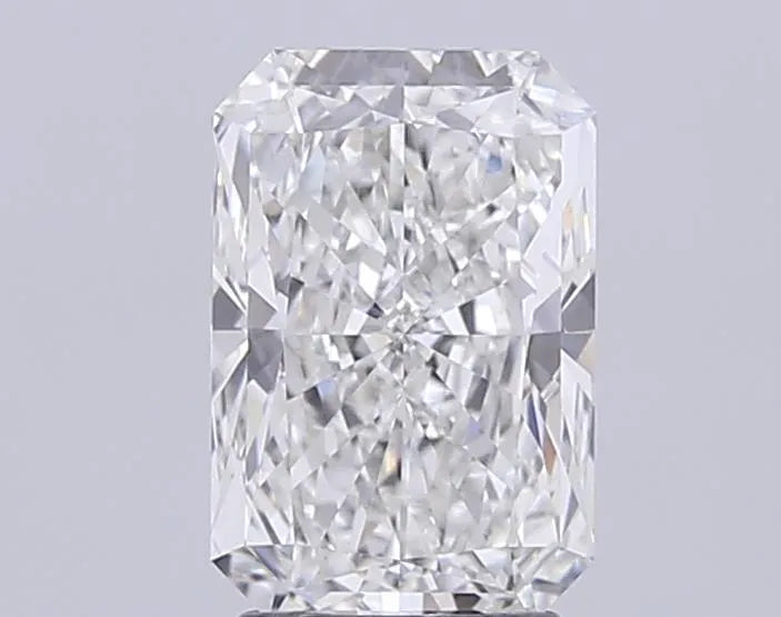 3.04ct Radiant Lab Grown Diamond (Colour G, Clarity VVS2, IGI Certified)