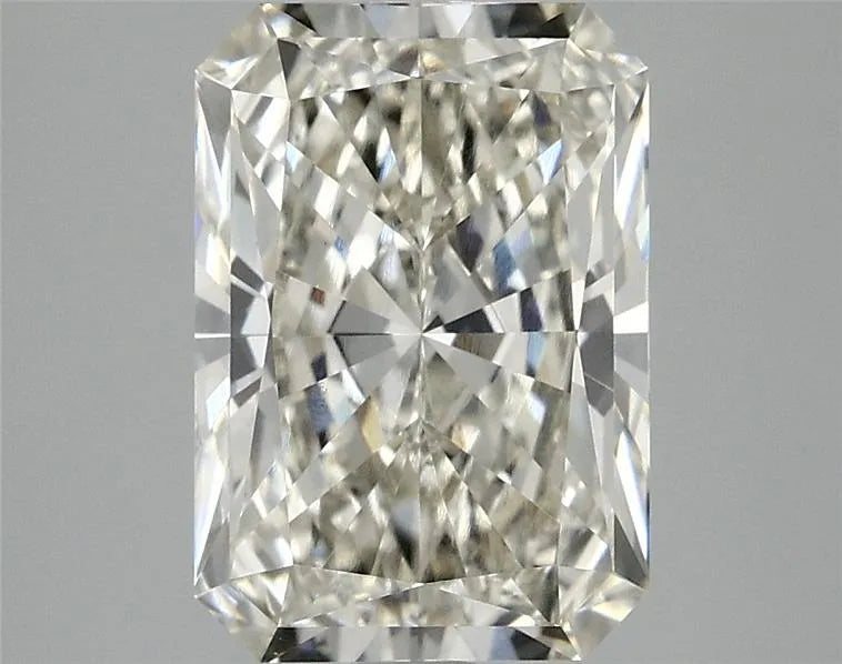 3.07ct Radiant Lab Grown Diamond (Colour I, Clarity VS1, IGI Certified)