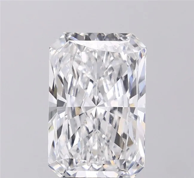 3.17ct Radiant Lab Grown Diamond (Colour D, Clarity VVS2, IGI Certified)