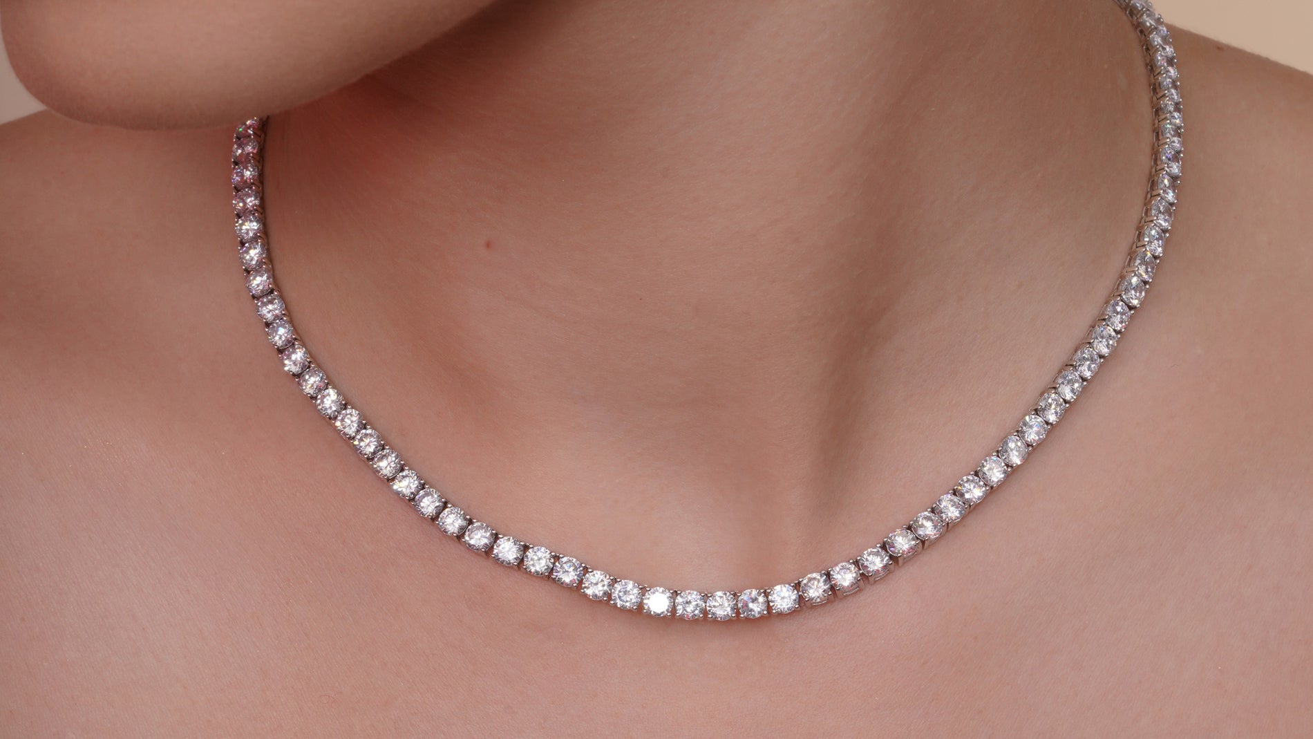 18 Karats - Diamond Necklace