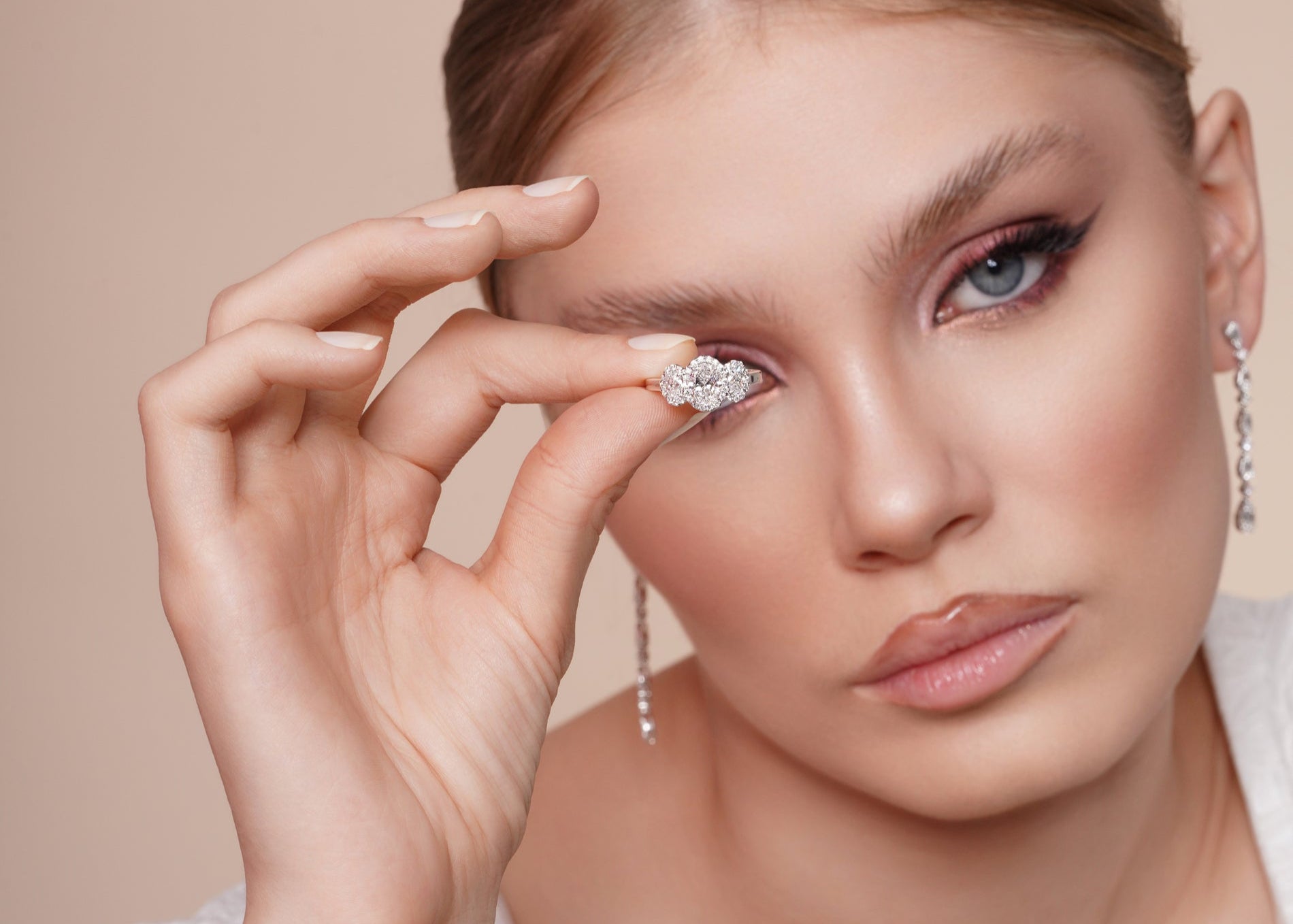 18 Karats - Design a Diamond Ring 