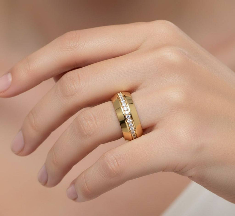 Golden Horizon Wedding Band - B1016 in Wedding Bands by 18 KARATS