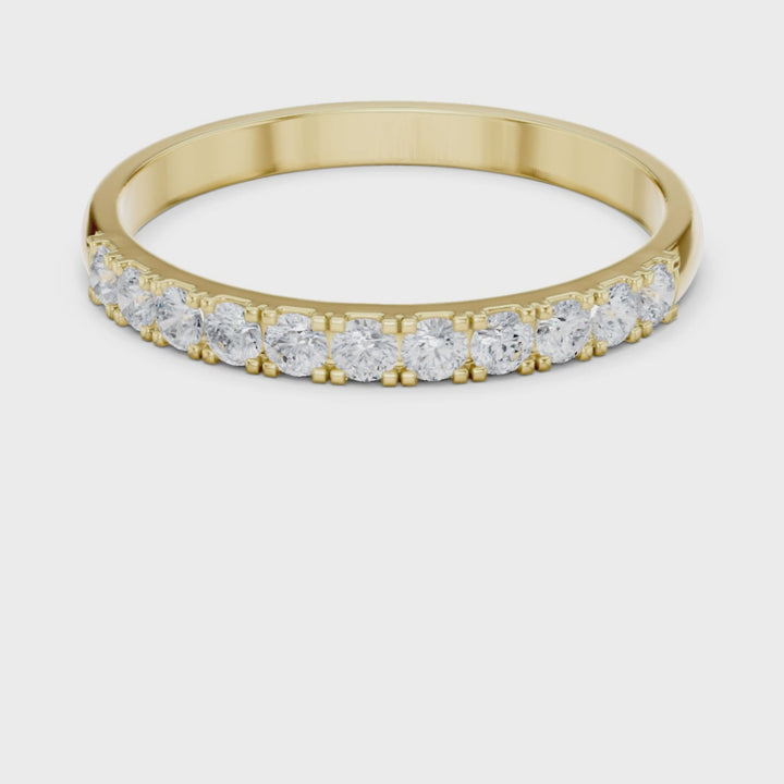 Classic Round 0.27 ctw Diamond Band - B1164